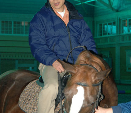 На конно-спортивной базе школы