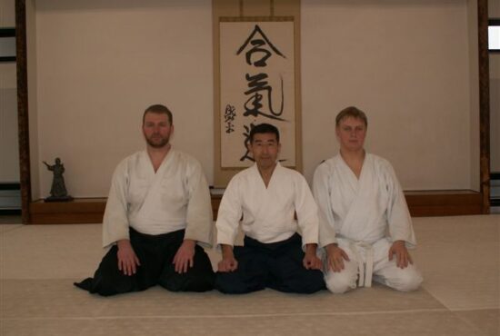 фотография в Хомбу додзё слева направо Горшков А.,С.Сэки, Панин В.